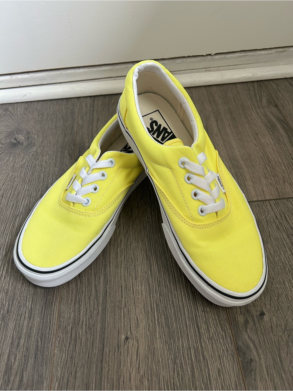 Vans Kids Authentic Sneakers in Bright Yellow